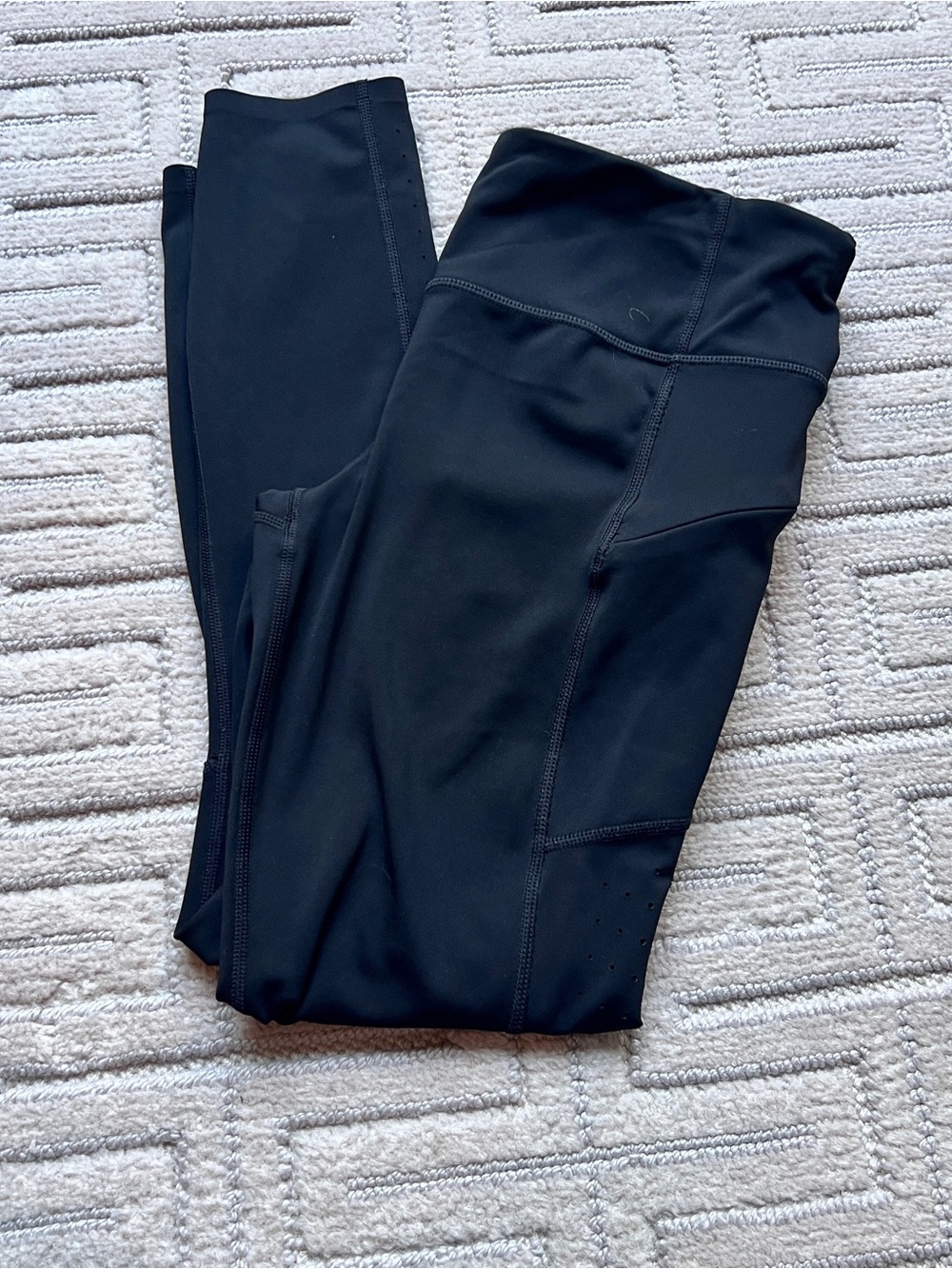 Athleta Contender Laser Cut Leggings-xs